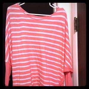 Coral/white striped top. Perfect for SPRING😎☀️